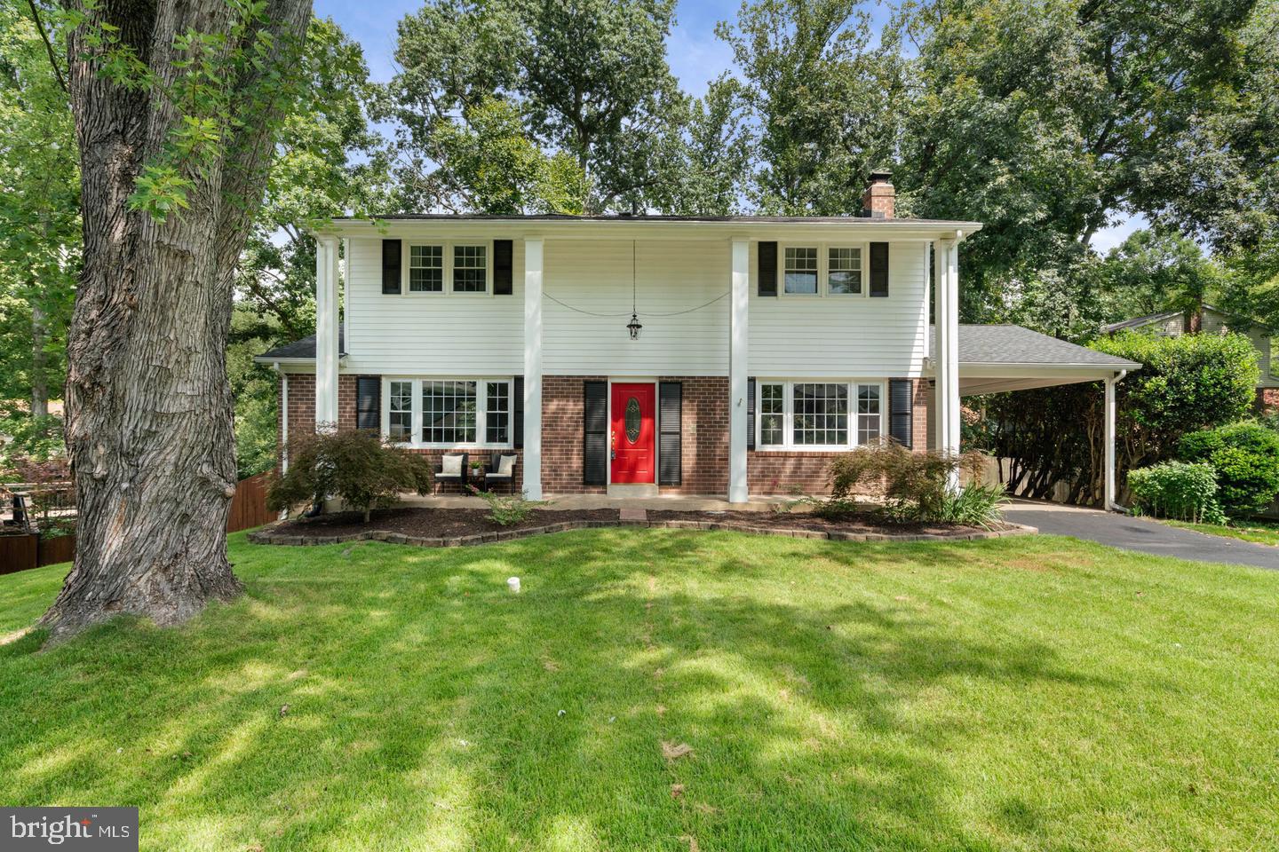 9202 Setter Pl Property Photo 1
