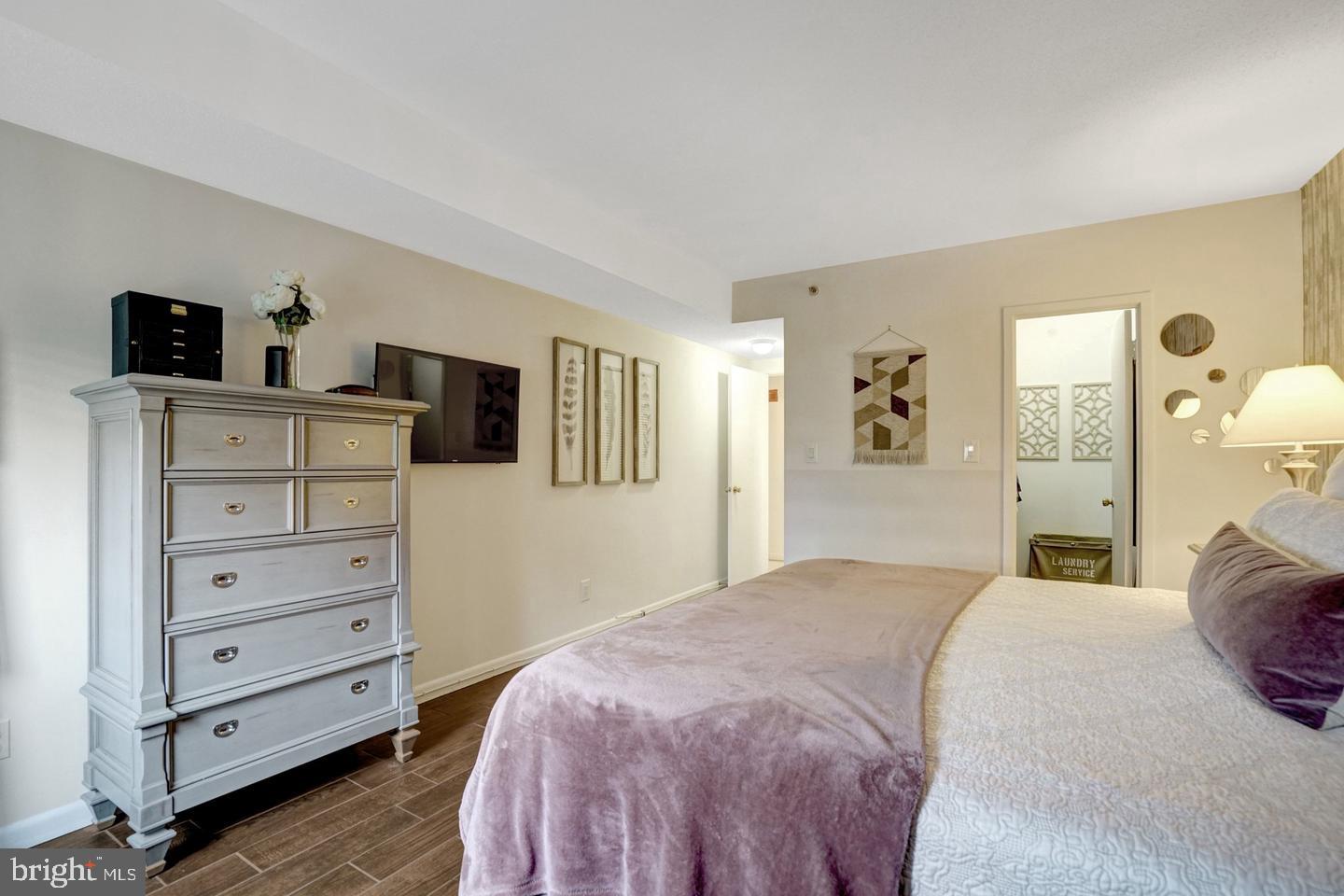 3709 S George Mason Dr #415e Property Photo 22