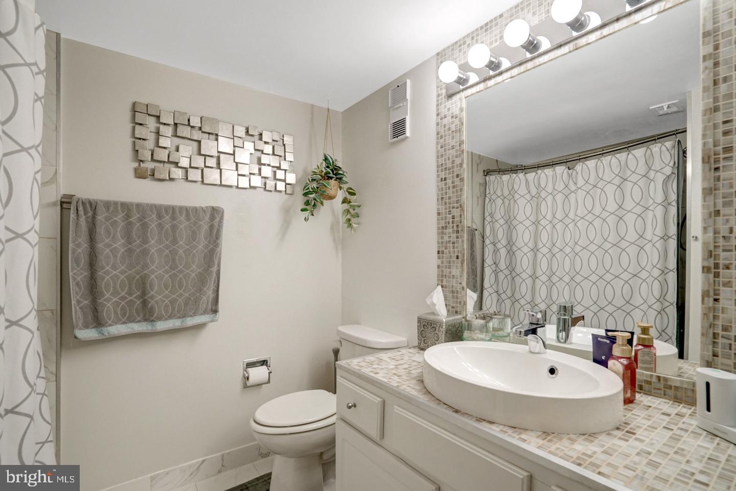 3709 S George Mason Dr #415e Property Photo 24