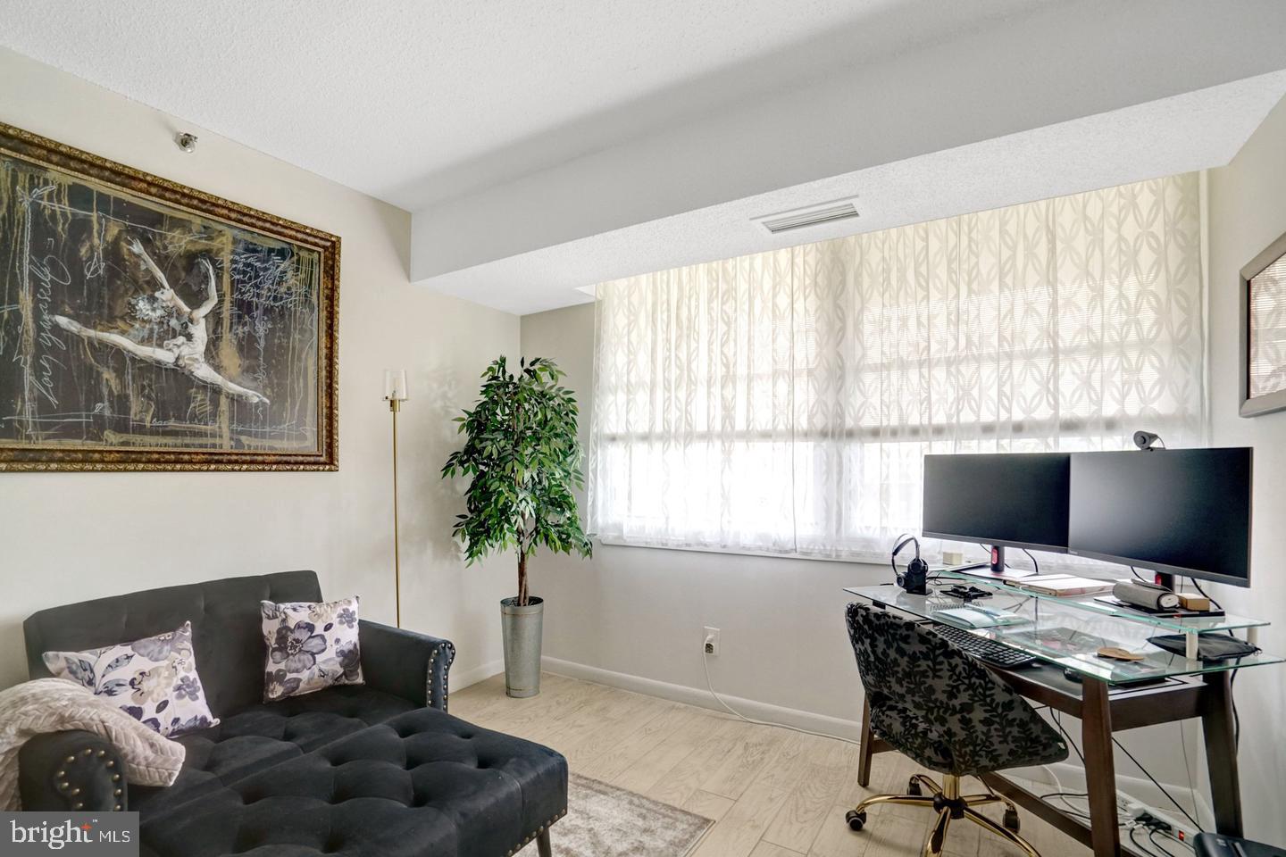 3709 S George Mason Dr #415e Property Photo 27