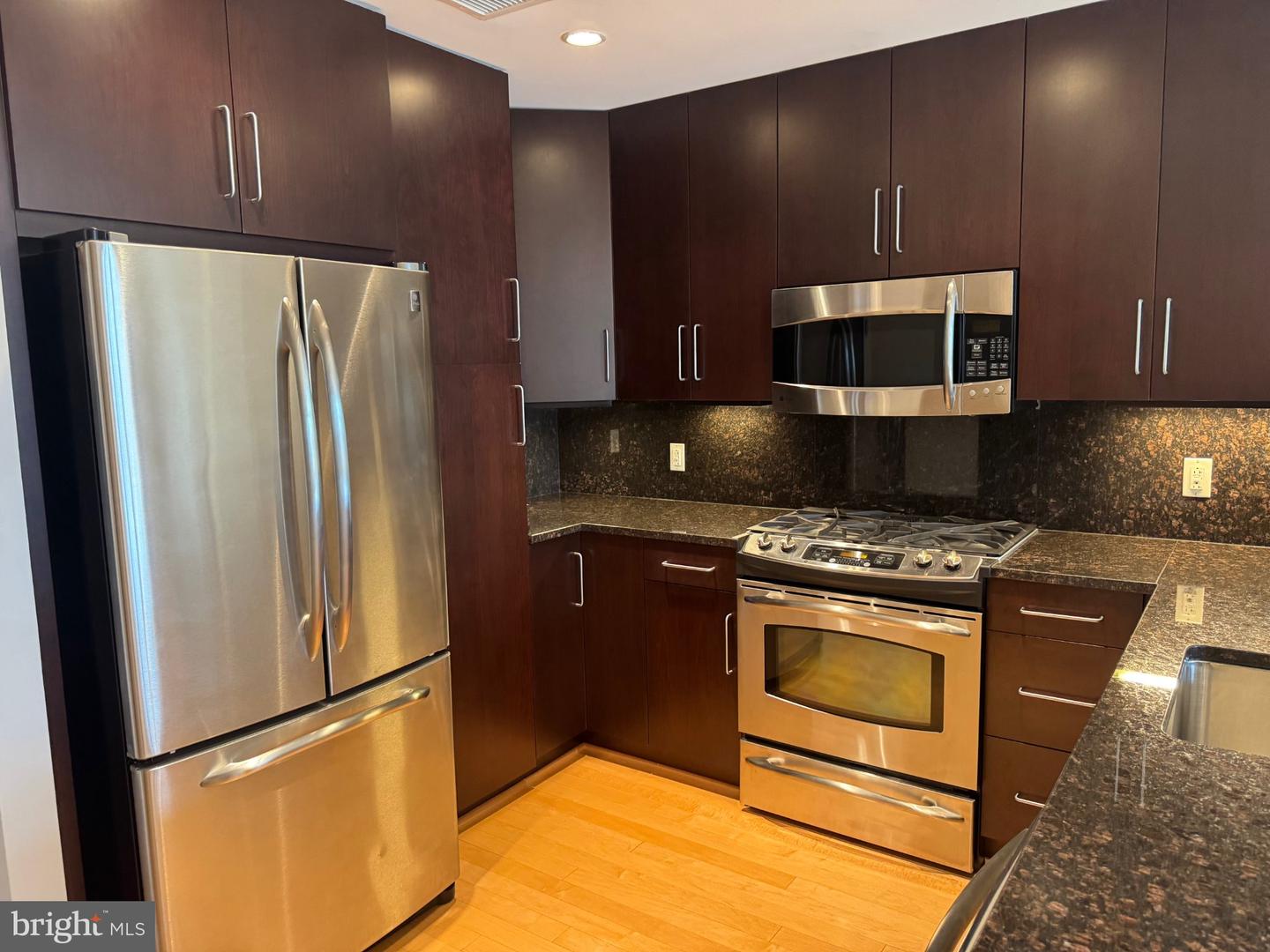8220 Crestwood Heights Dr #613 Property Photo 4