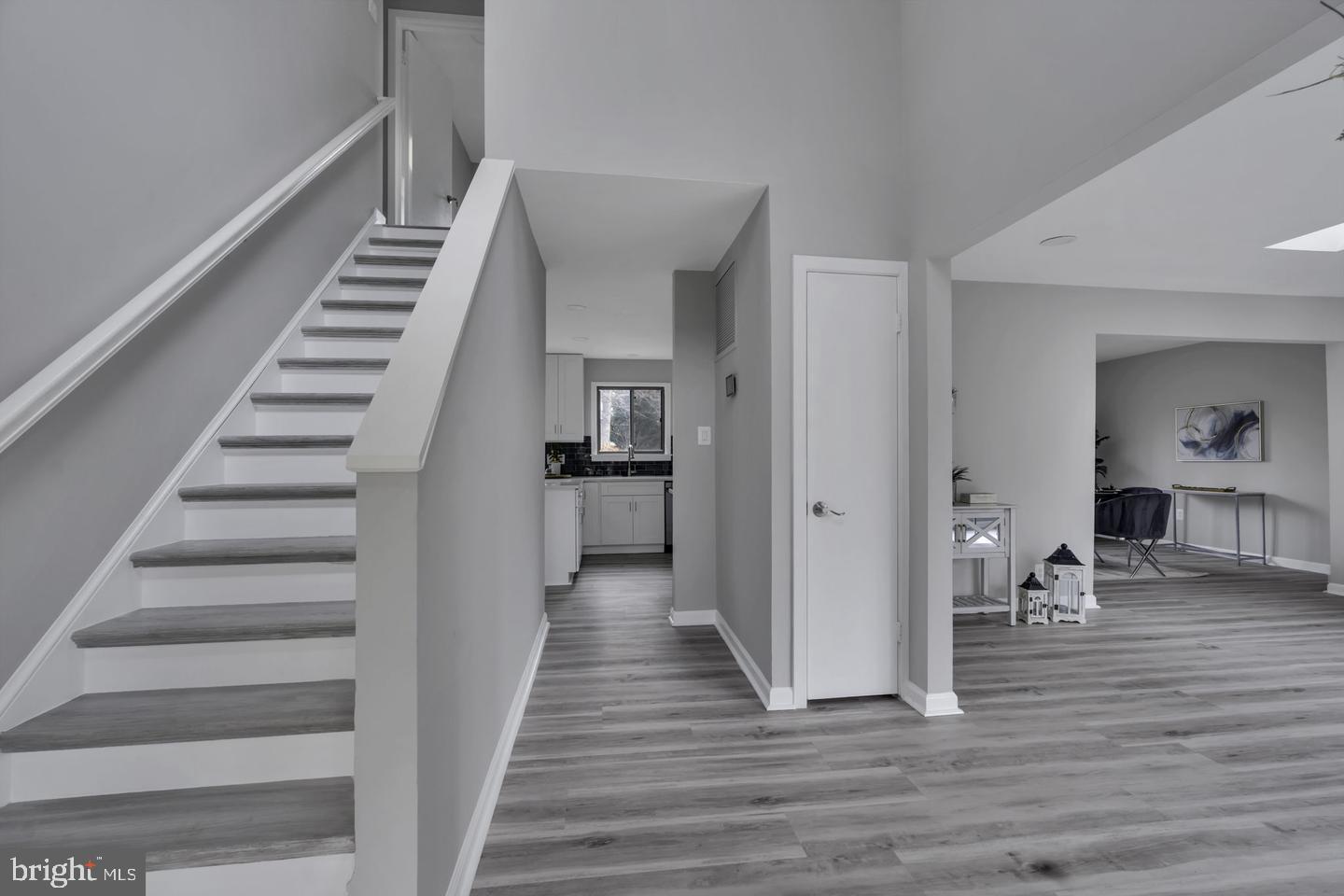 10422 Woodbury Woods Ct Property Photo 2
