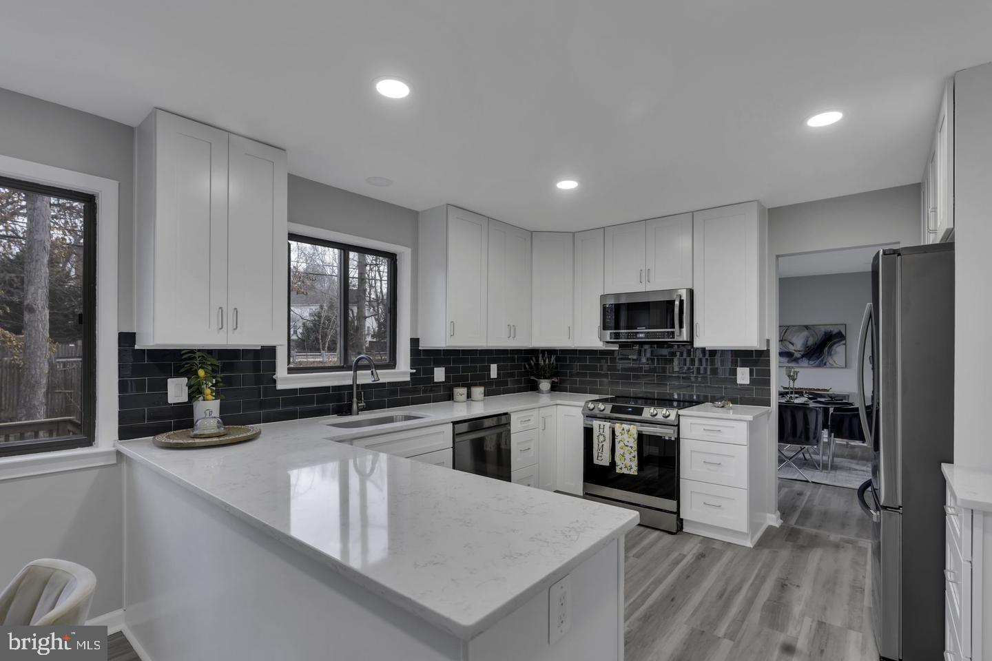 10422 Woodbury Woods Ct Property Photo 8