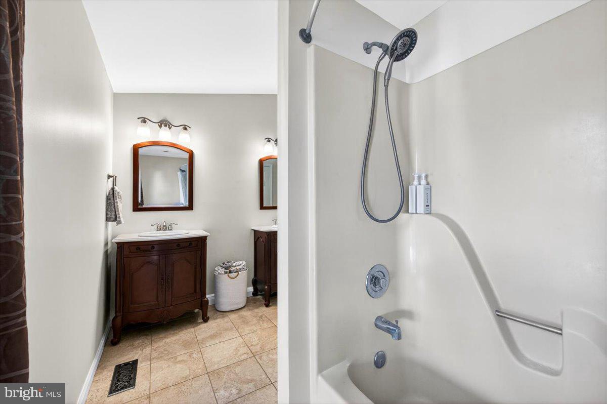 3894 Plum Run Ct Property Photo 31