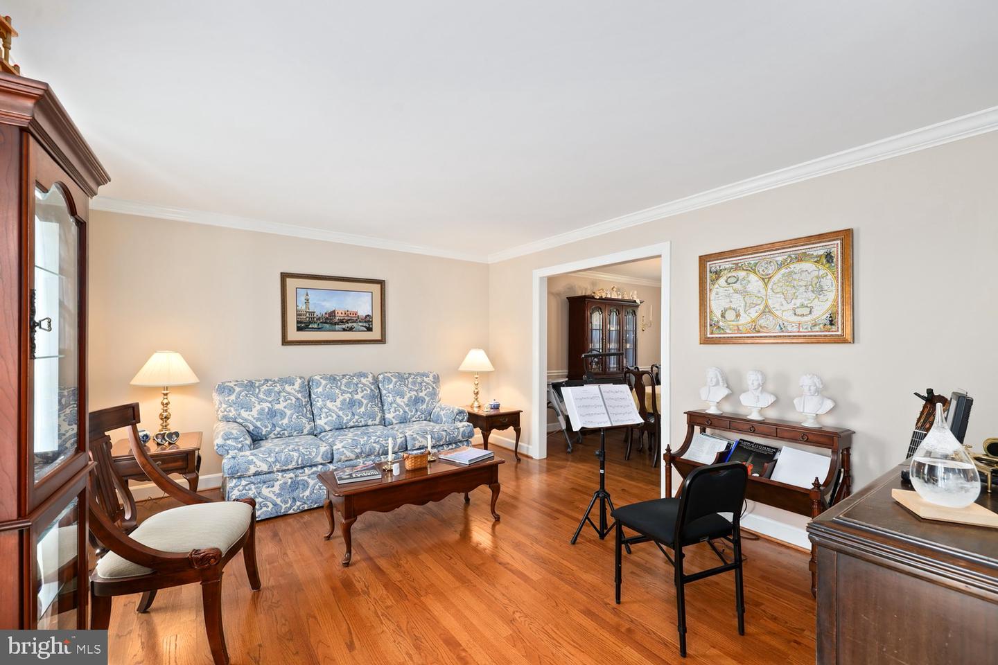 10221 Eagle Landing Ct Property Photo 5