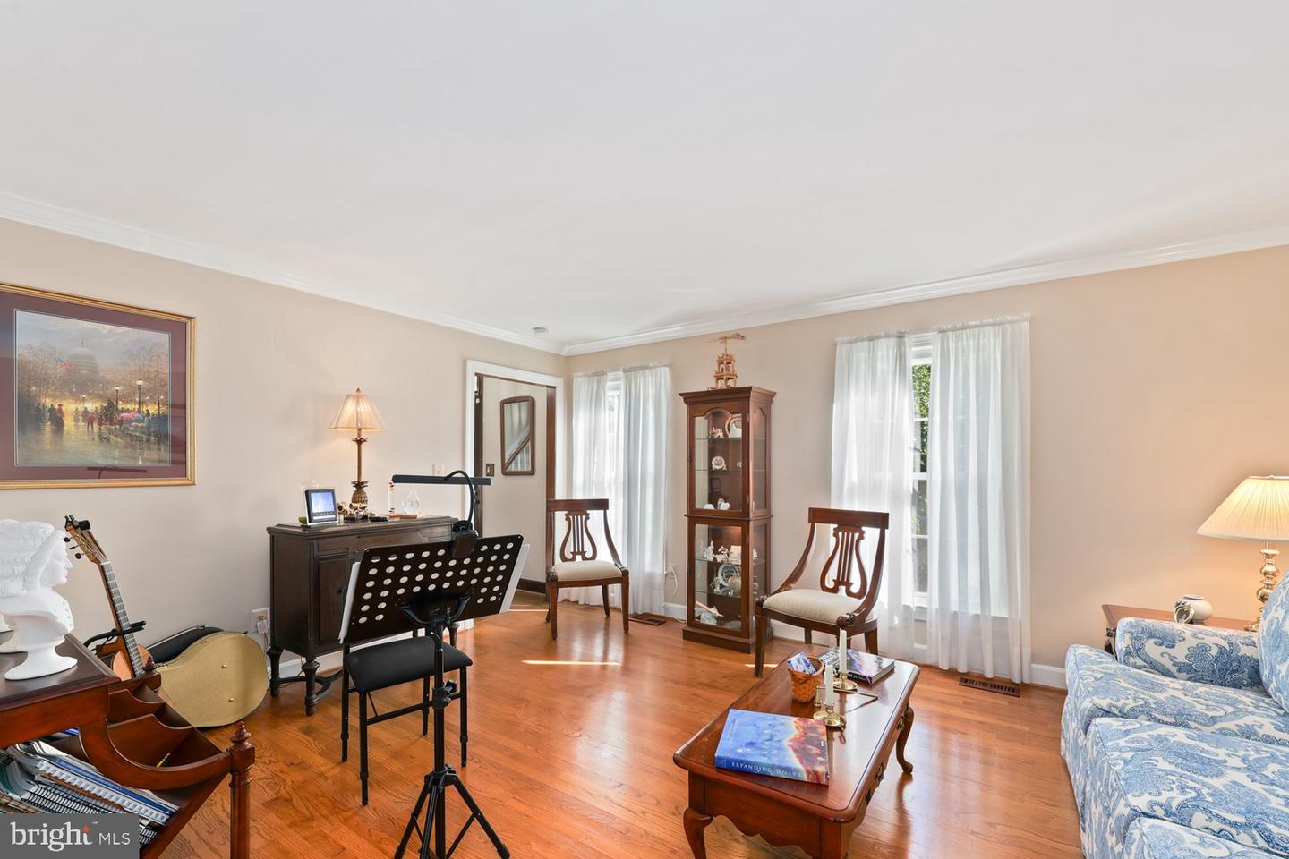 10221 Eagle Landing Ct Property Photo 6