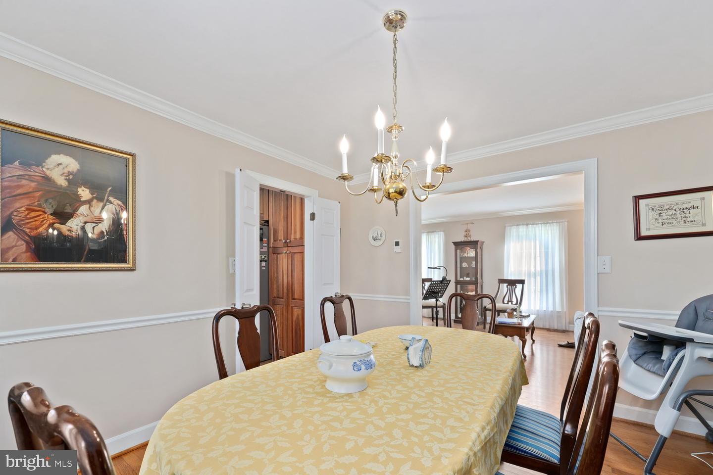 10221 Eagle Landing Ct Property Photo 7
