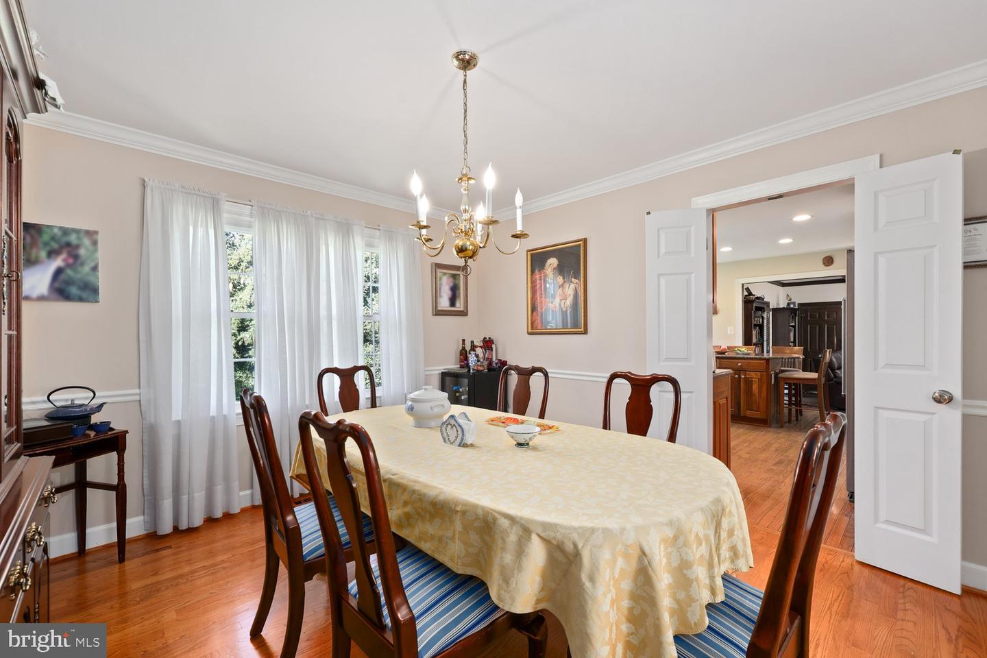 10221 Eagle Landing Ct Property Photo 8