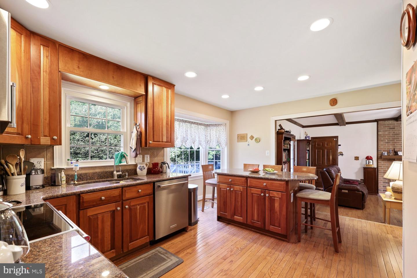 10221 Eagle Landing Ct Property Photo 9