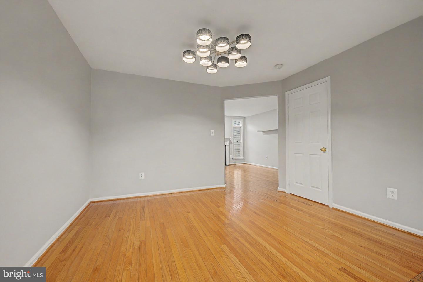 6952 Compton Ln Property Photo 6