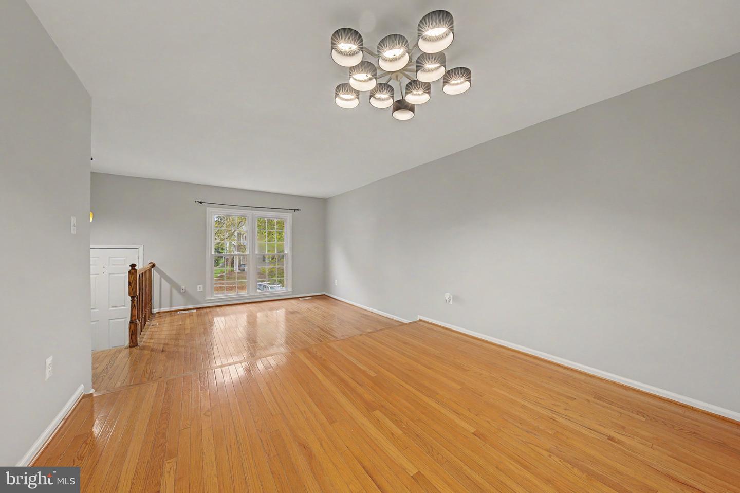 6952 Compton Ln Property Photo 7