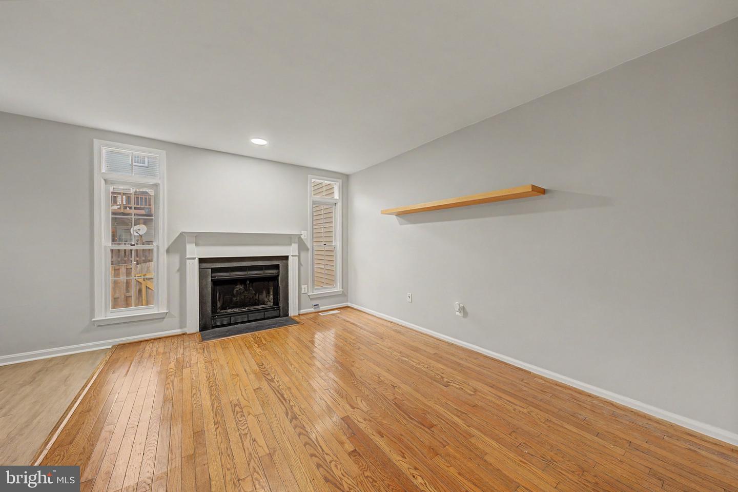 6952 Compton Ln Property Photo 8