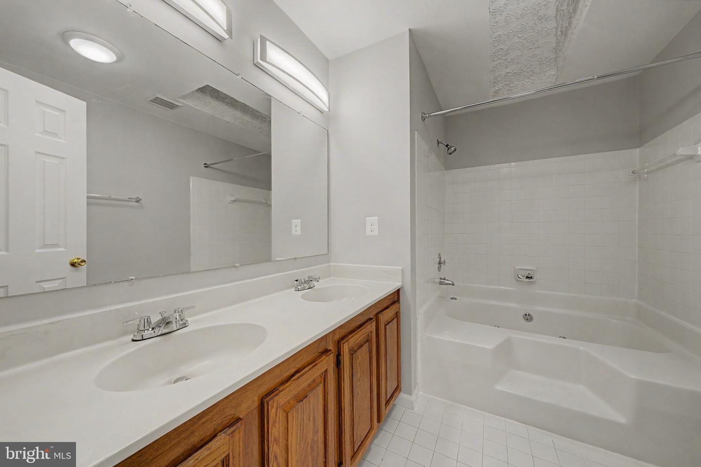 6952 Compton Ln Property Photo 19