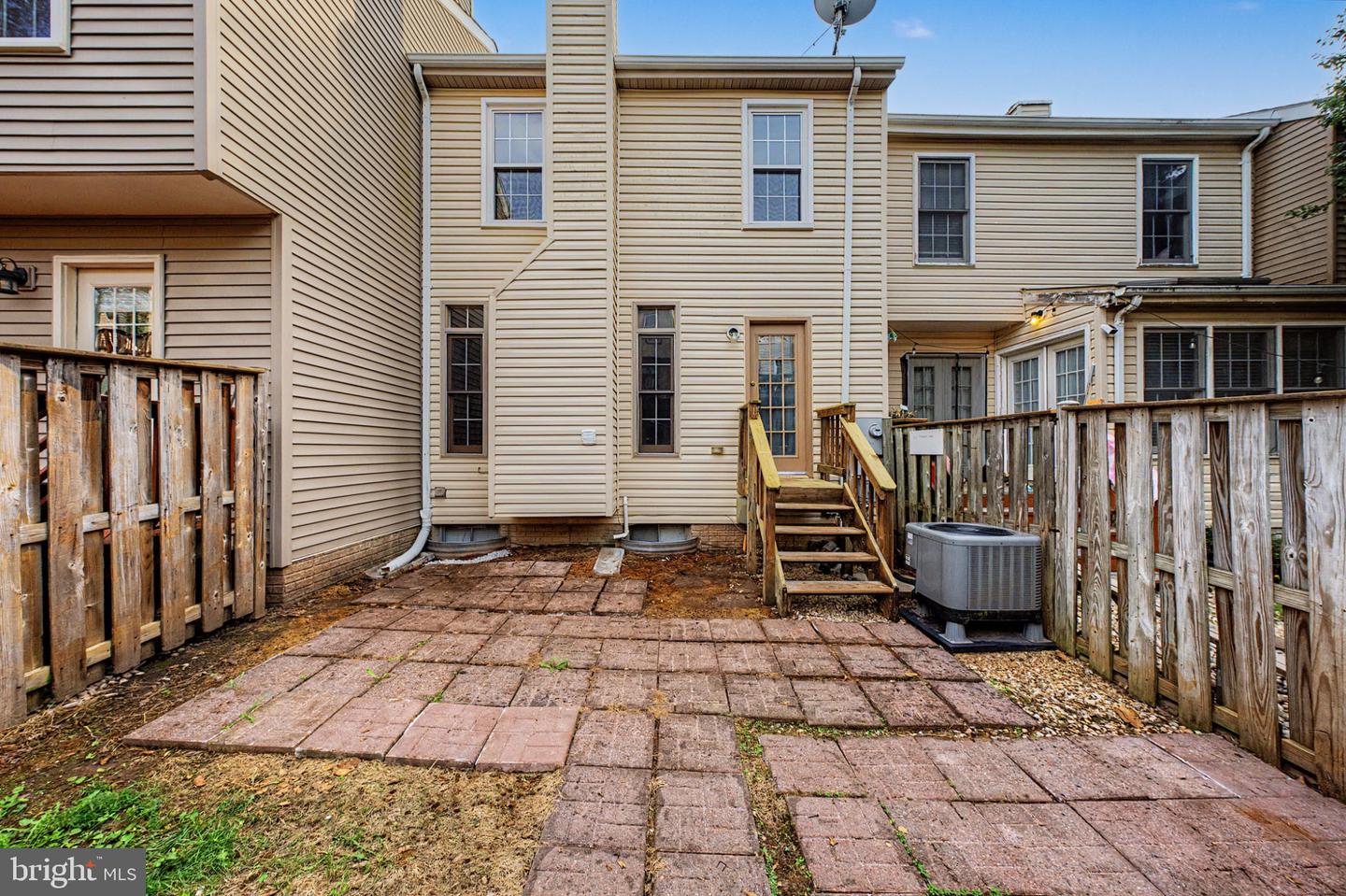 6952 Compton Ln Property Photo 33