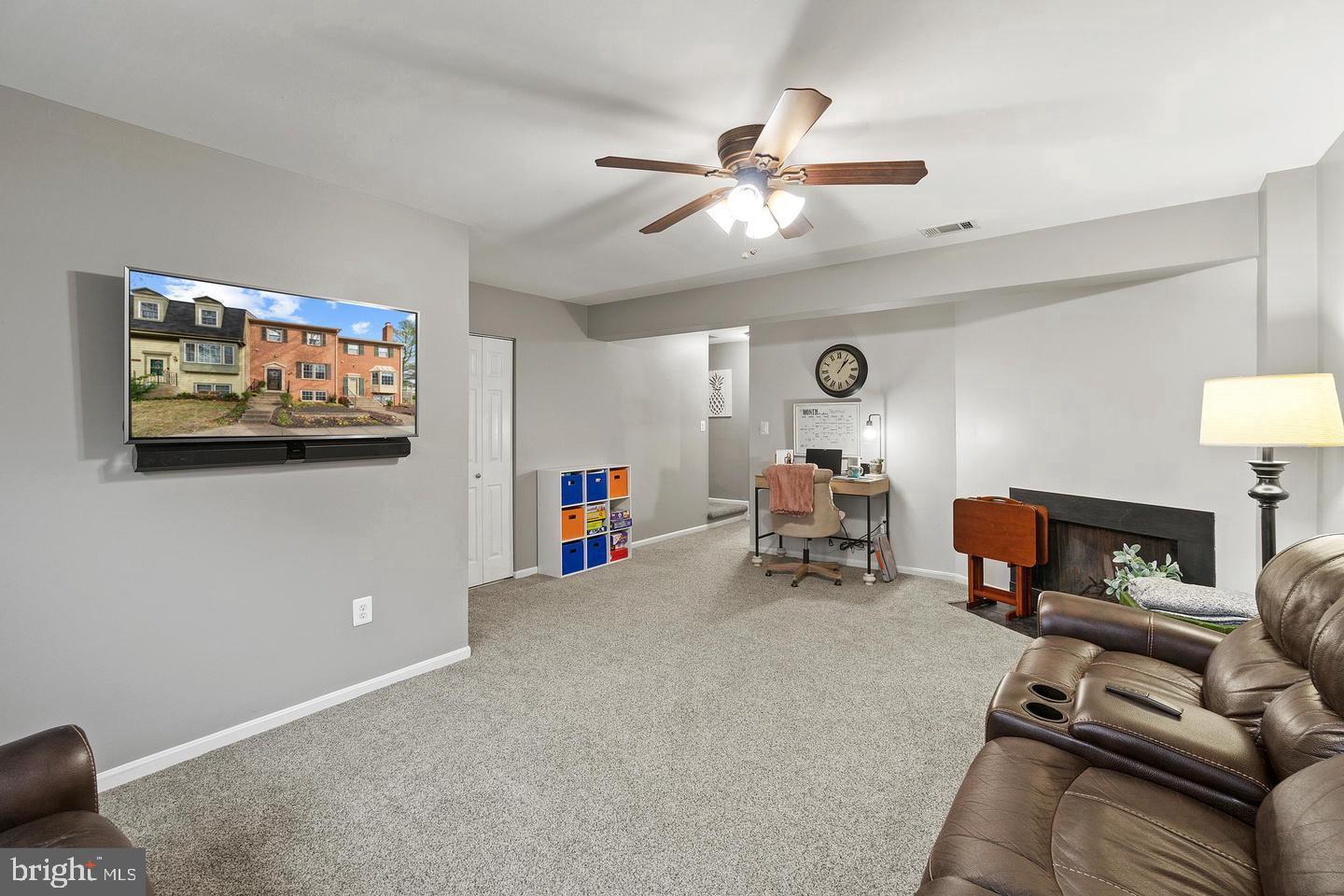 9979 Whitewater Dr Property Photo 31