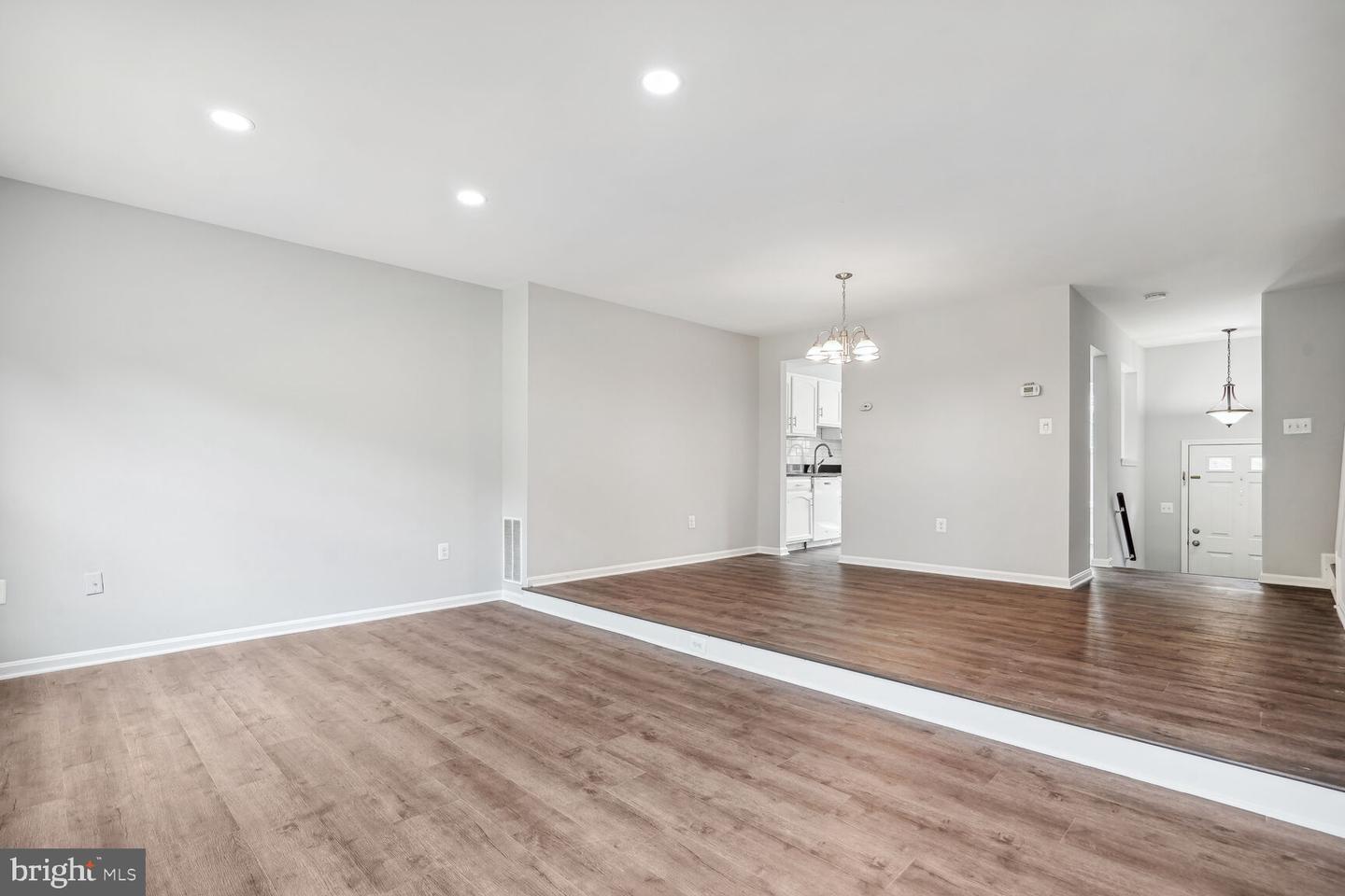 7759 Asterella Ct Property Photo 10