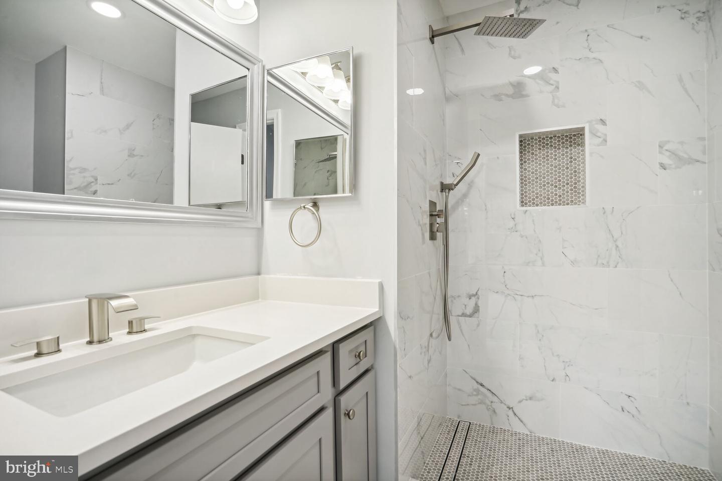 7759 Asterella Ct Property Photo 16