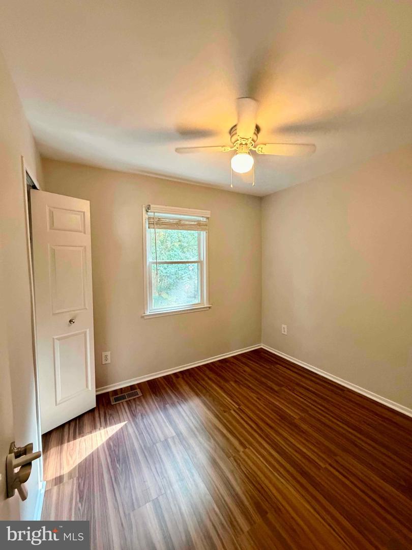 8416 Red Ash Ct Property Photo 2