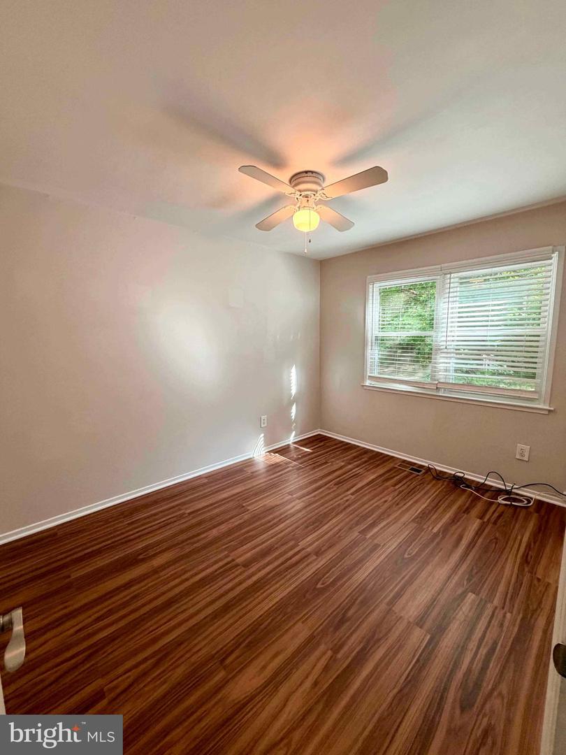 8416 Red Ash Ct Property Photo 3