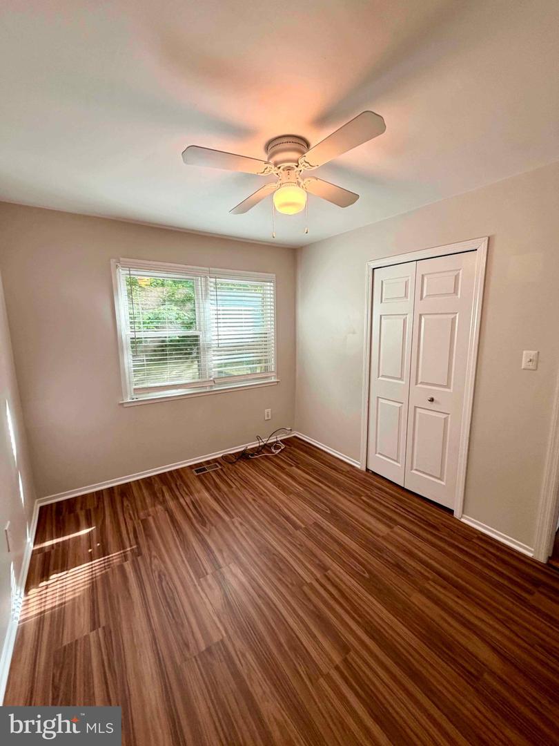 8416 Red Ash Ct Property Photo 4