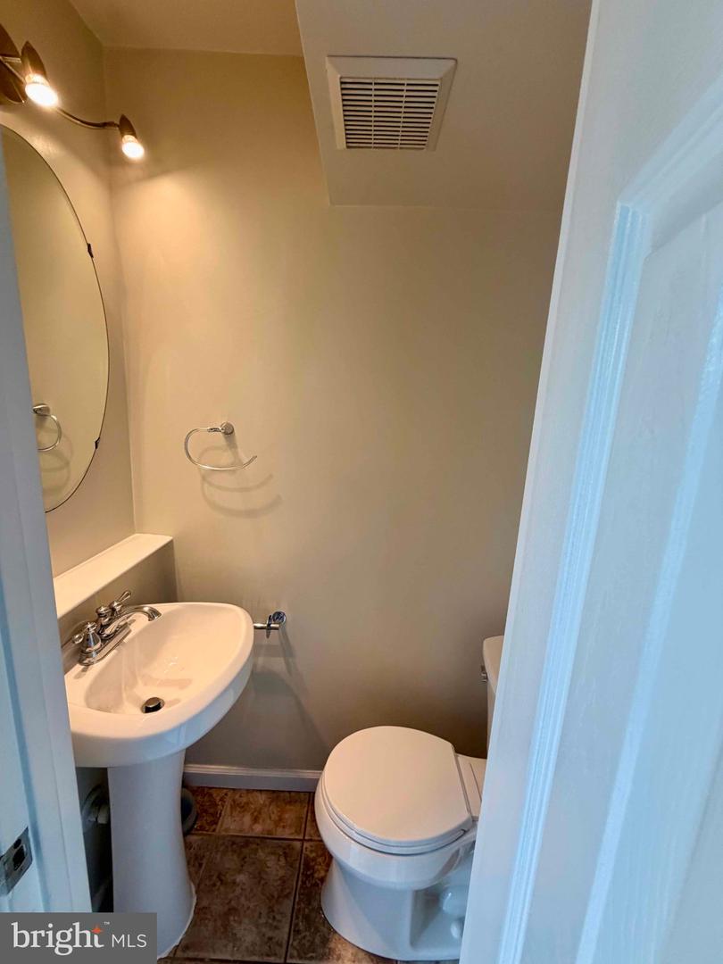 8416 Red Ash Ct Property Photo 25