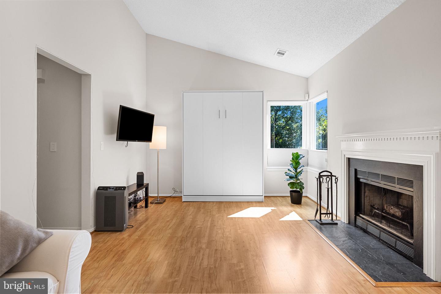 11743 Summerchase Cir #b Property Photo 4