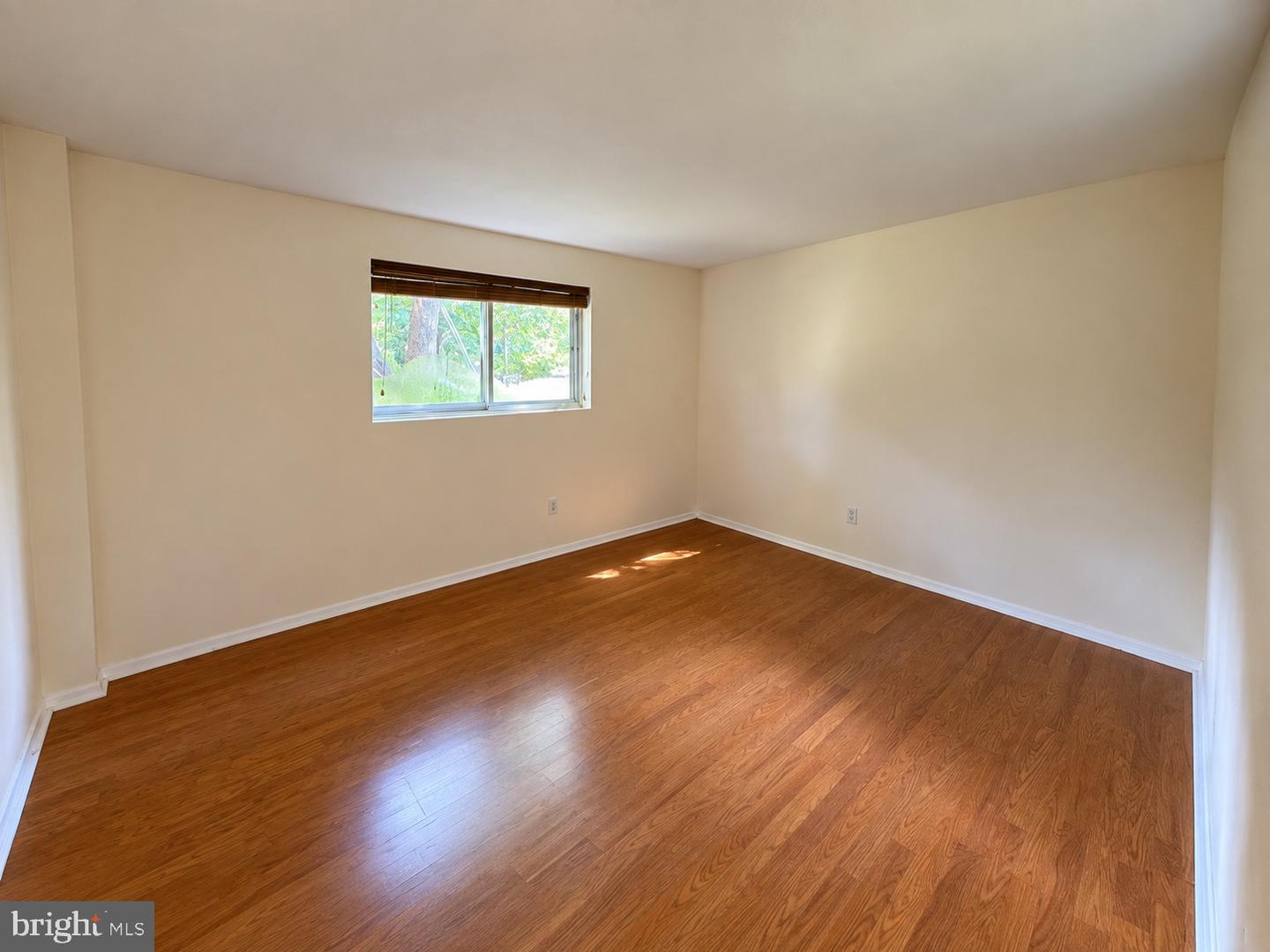 7818 Glenister Dr Property Photo 23