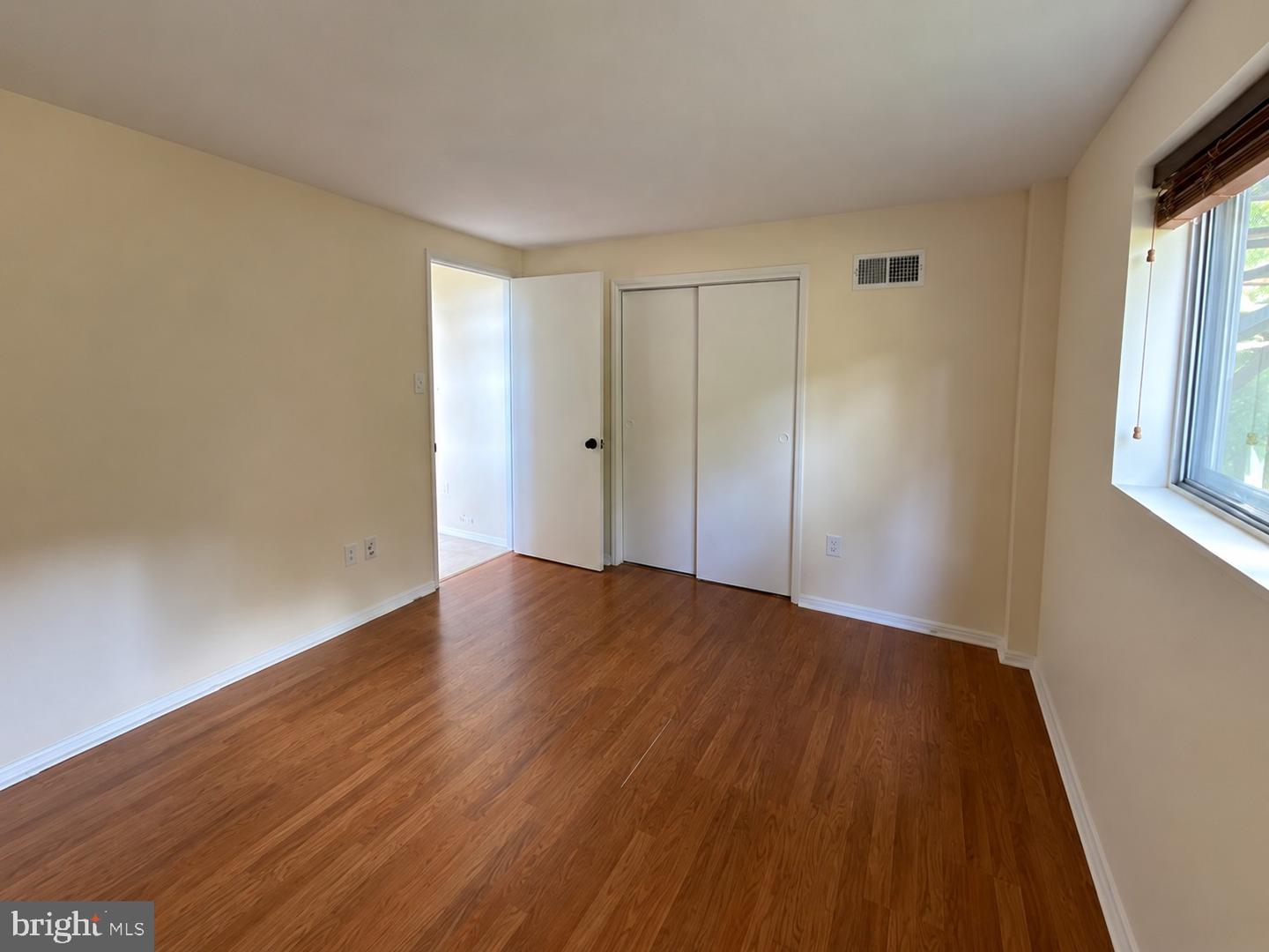 7818 Glenister Dr Property Photo 24