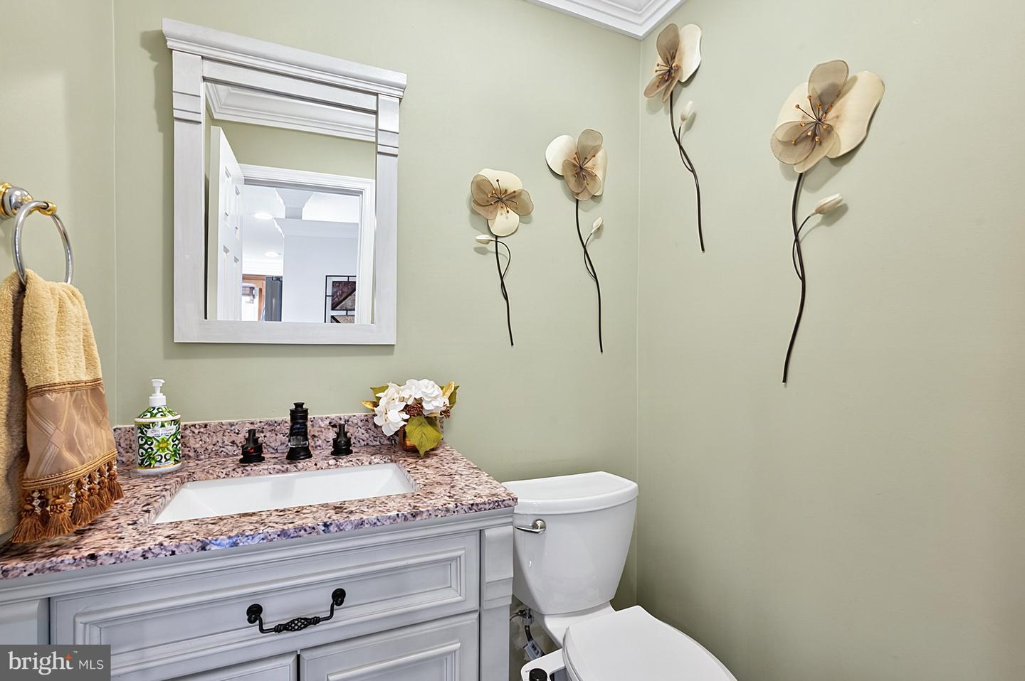 10008 Beacon Pond Ln Property Photo 15