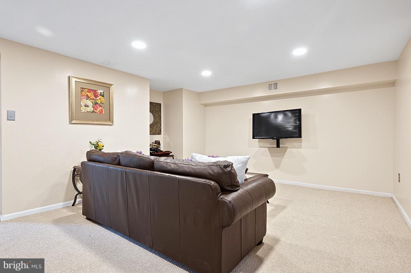 10008 Beacon Pond Ln Property Photo 50