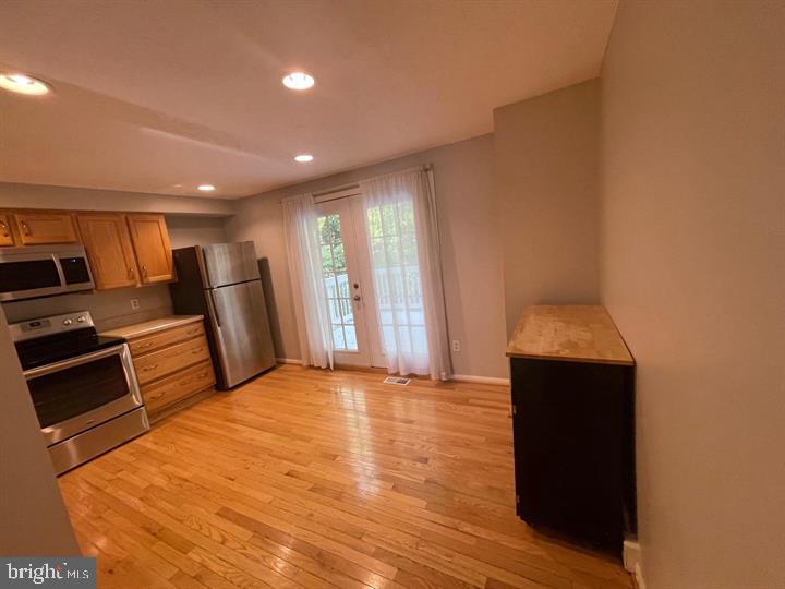 11906 Fieldthorn Ct Property Photo 3