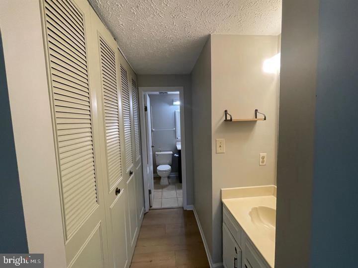 11906 Fieldthorn Ct Property Photo 8