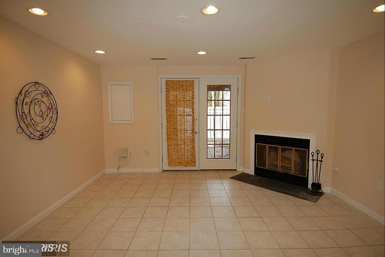11906 Fieldthorn Ct Property Photo 13