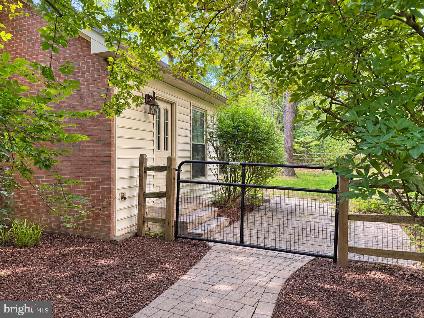 6762 Bronze Post Rd Property Photo 3