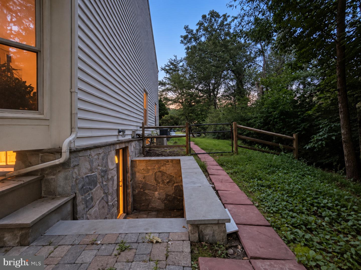 6762 Bronze Post Rd Property Photo 19