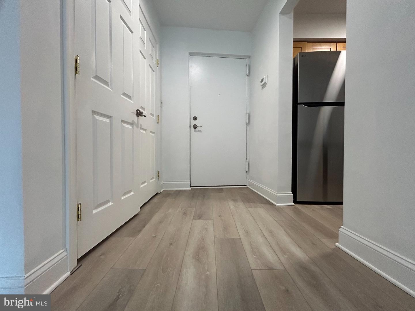 5802 Royal Ridge Dr #b Property Photo 3