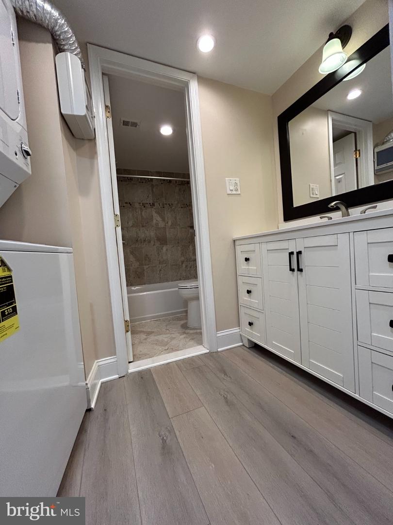 5802 Royal Ridge Dr #b Property Photo 18