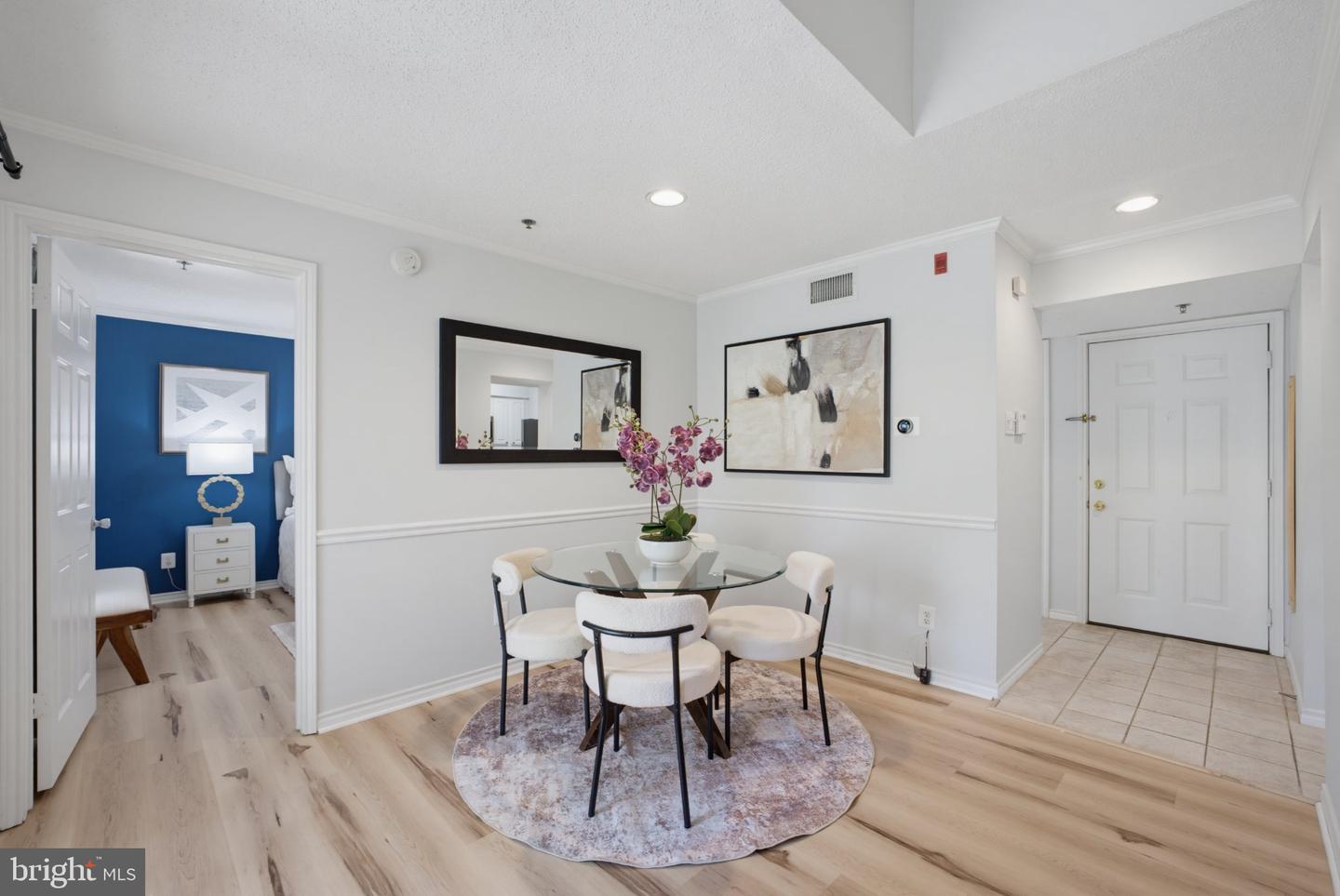 1524 Lincoln Way #407 Property Photo 8