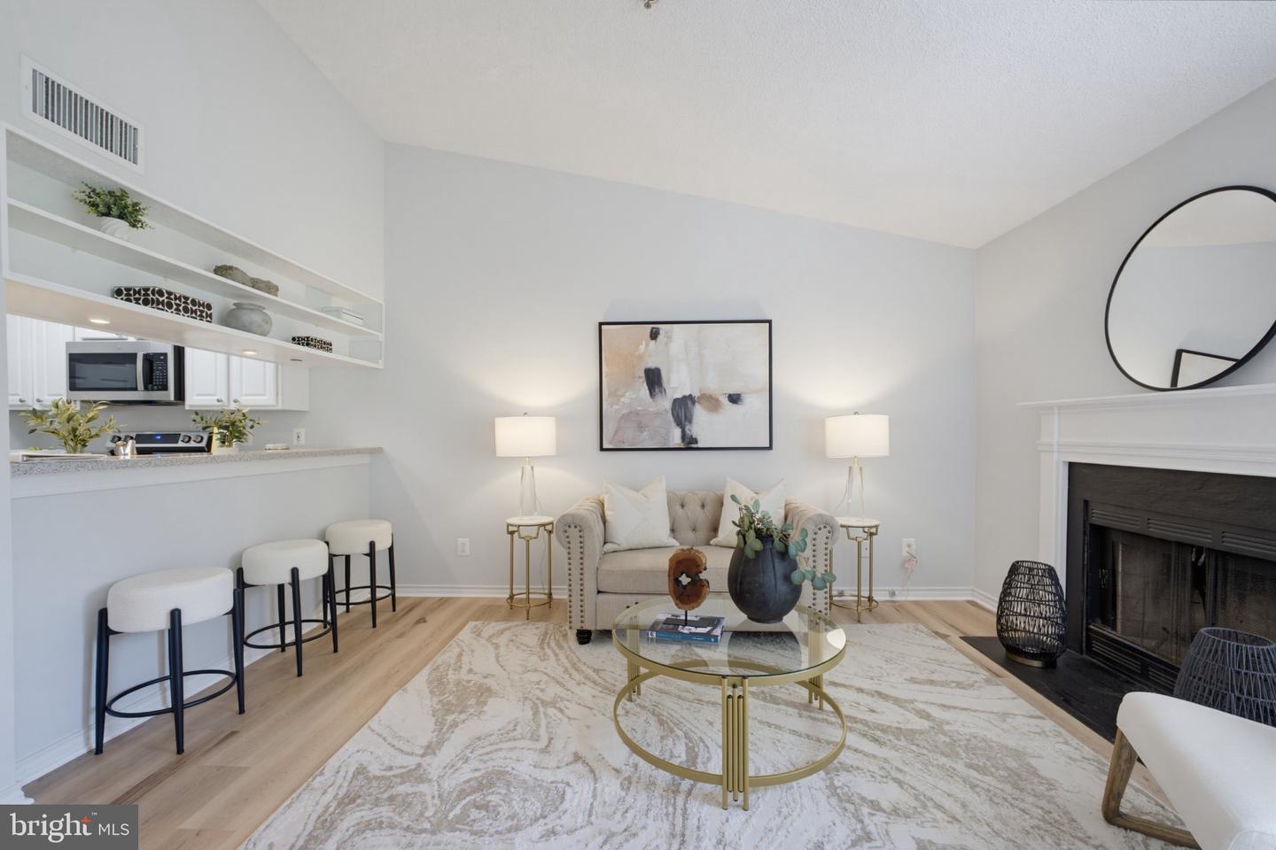 1524 Lincoln Way #407 Property Photo 12