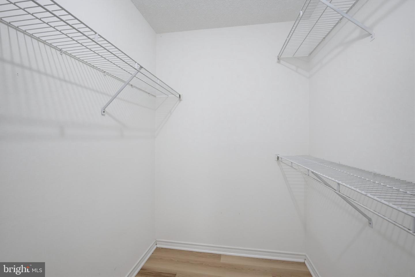 1524 Lincoln Way #407 Property Photo 16