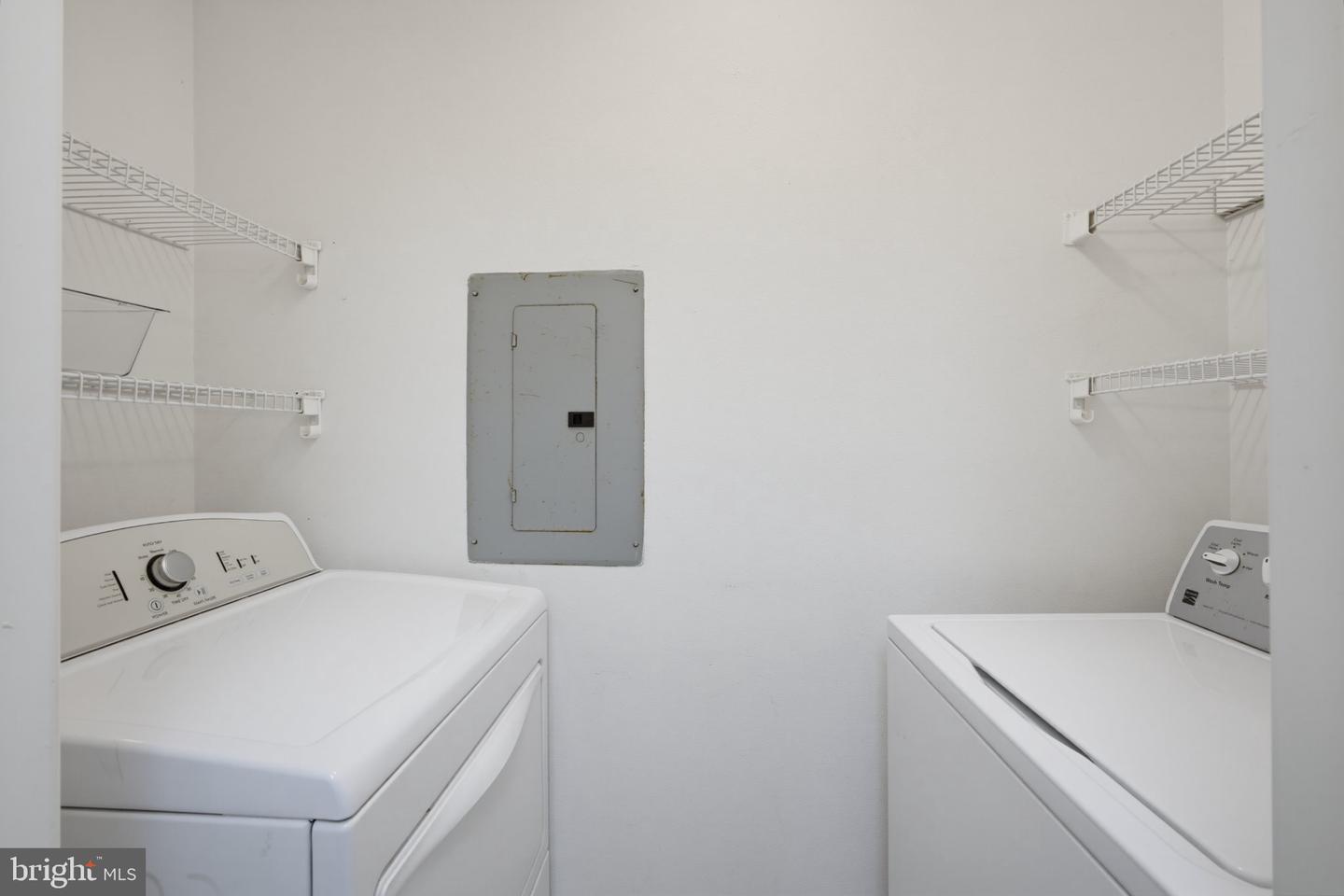 1524 Lincoln Way #407 Property Photo 19