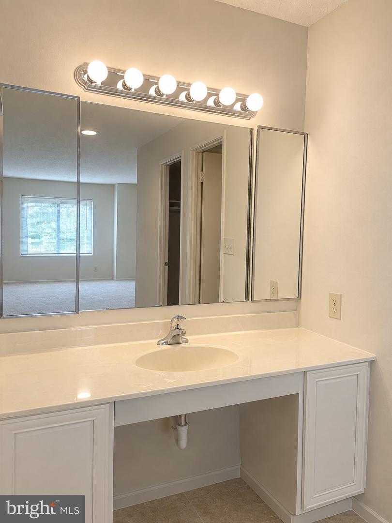 8360 Greensboro Dr #322 Property Photo 12
