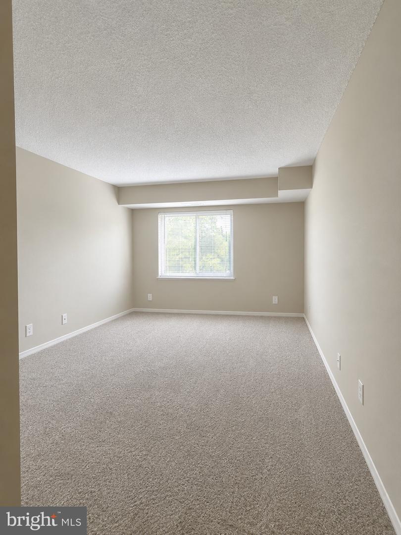 8360 Greensboro Dr #322 Property Photo 14