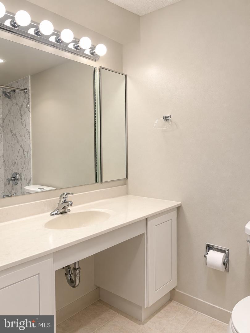 8360 Greensboro Dr #322 Property Photo 16