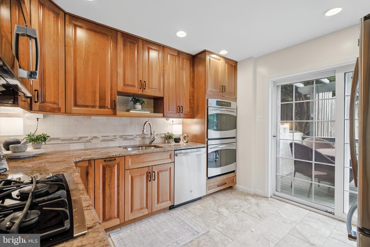 5319 Stonington Dr Property Photo 10