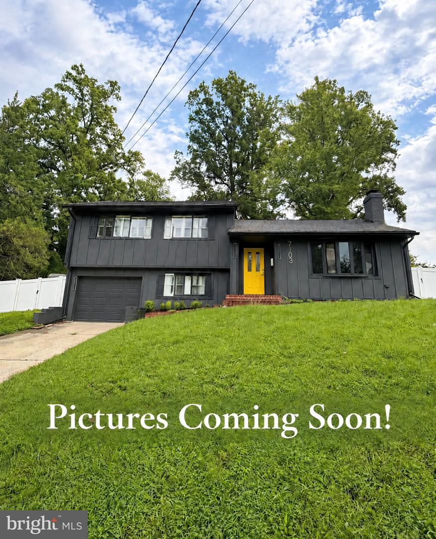 7103 Galesville Pl Property Photo 1