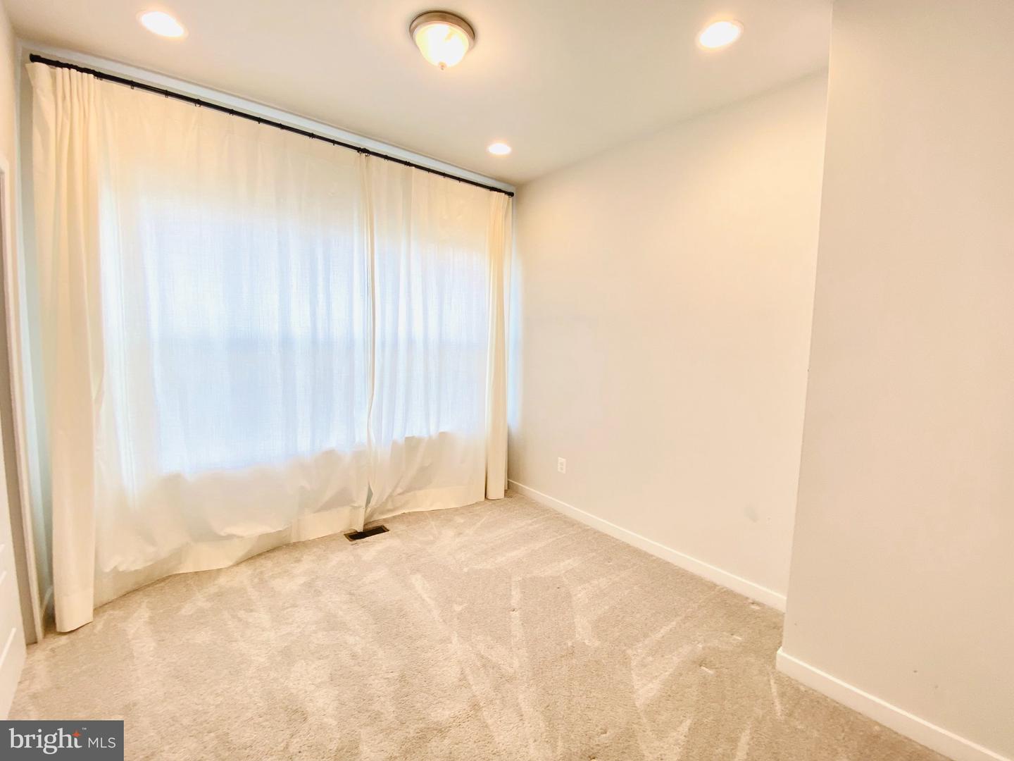 6261 Edsall Rd Property Photo 11