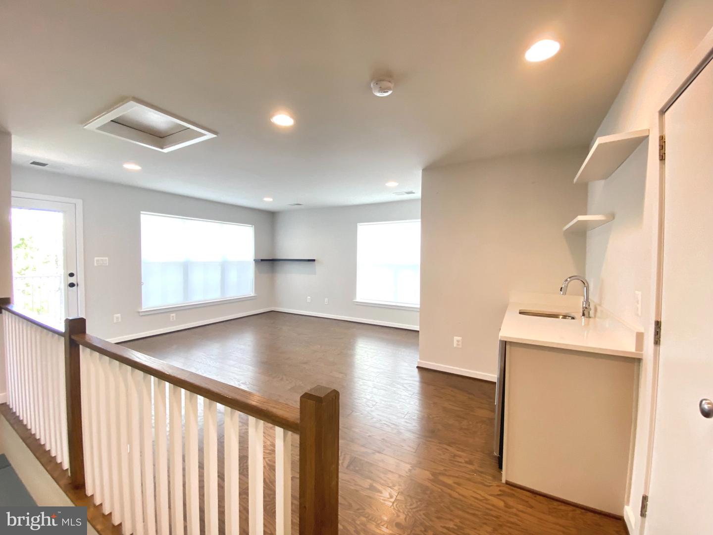 6261 Edsall Rd Property Photo 17