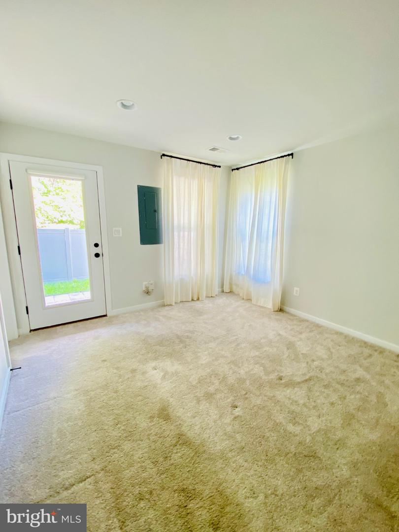 6261 Edsall Rd Property Photo 19