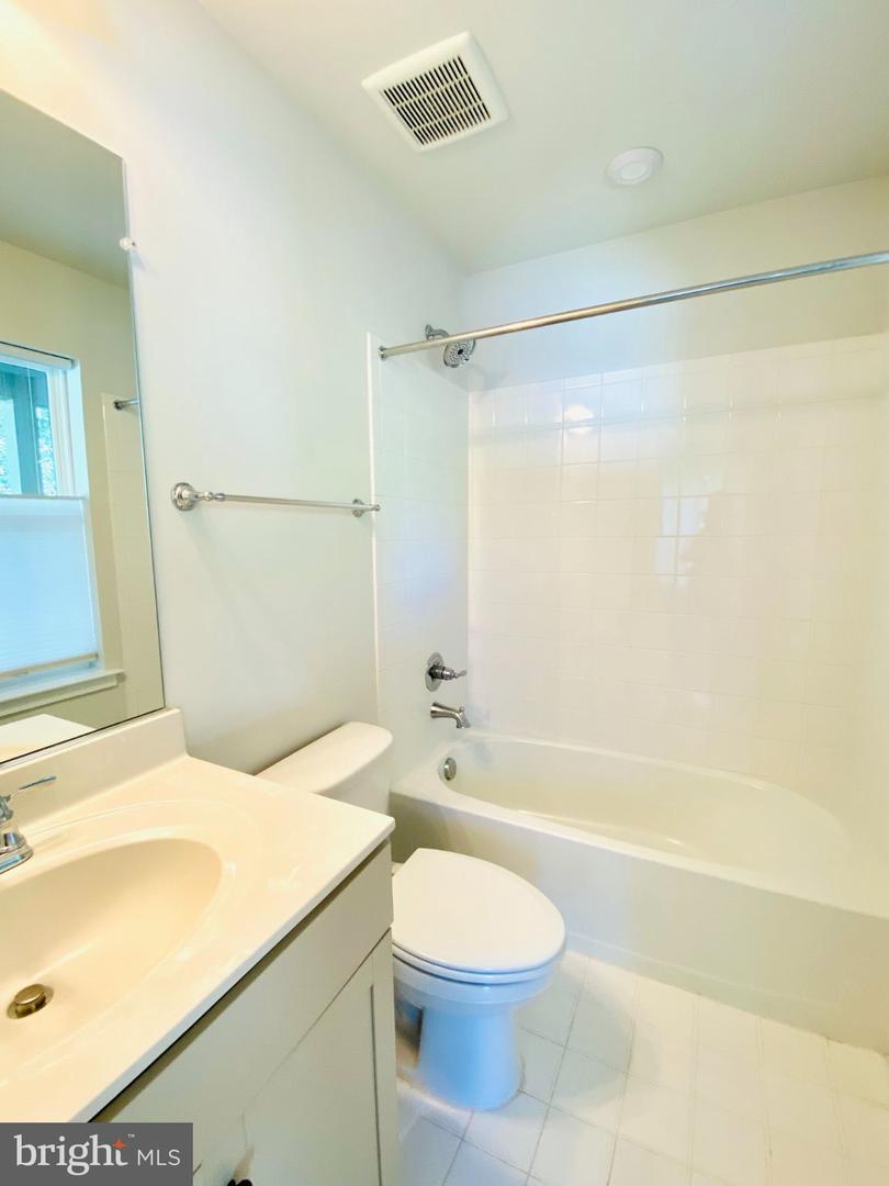 6261 Edsall Rd Property Photo 20
